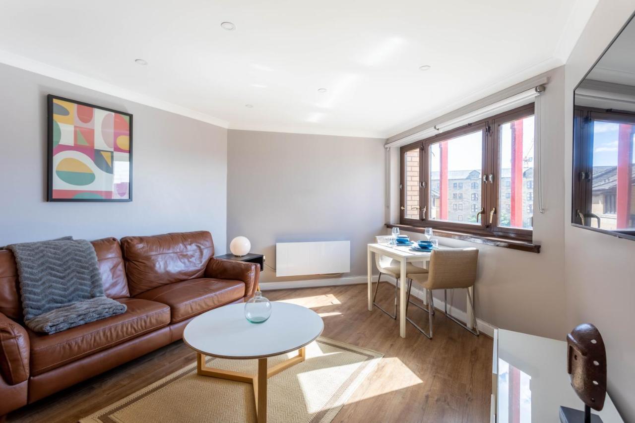 Stunning 1 Bed Merchant City Apartment With Parking Glasgow Extérieur photo